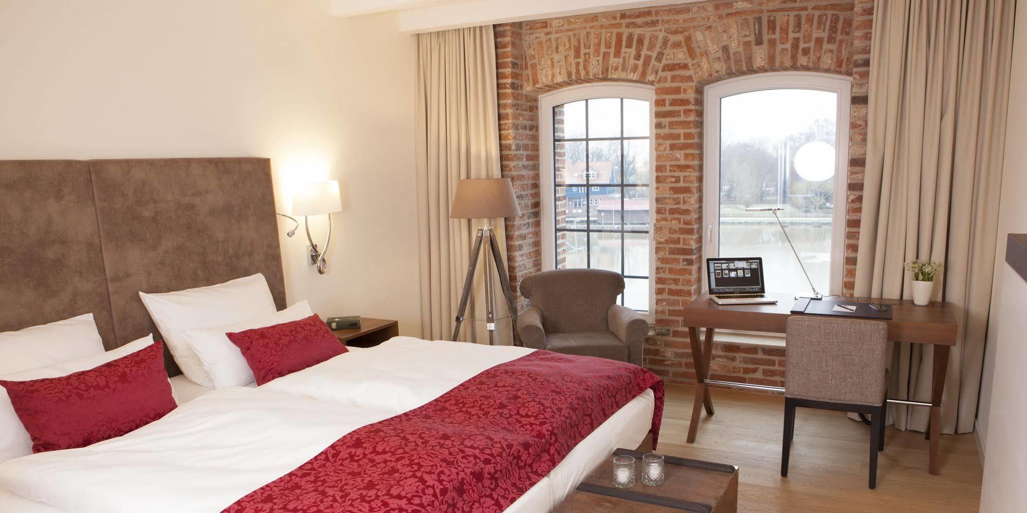 Hotel Hafenspeicher لير المظهر الخارجي الصورة